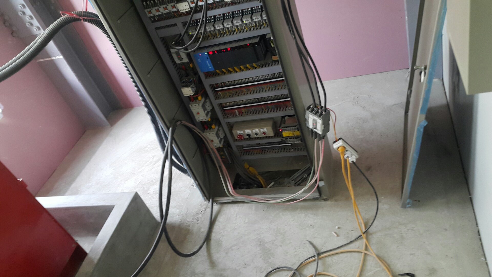 2000769928_VscFor1N_f1e19bd91ec46bc90f876668cc80634b2d4b3d49.jpg 이미지크게보기